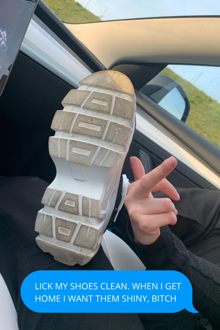 Let's check out the apps on your phone, loser (image 2 of 5)