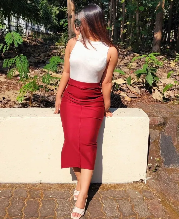 5’1 and I weigh 105. How would you manhandle me? (image 1 of 5)