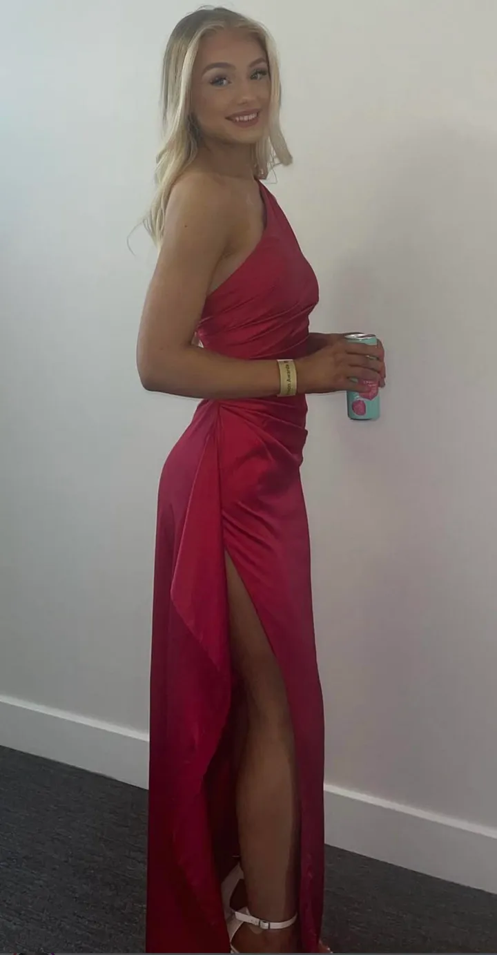 Emma (image 4 of 4)