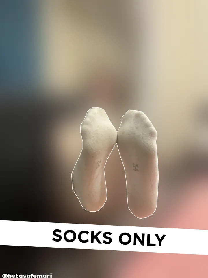 relapse for censors and socks <3 (image 4 of 4)