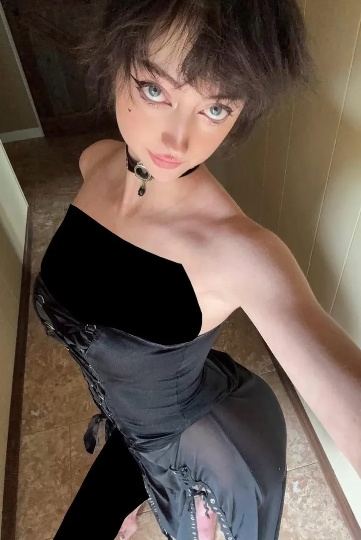 Nothing but regular porn here now (image 2 of 20)
