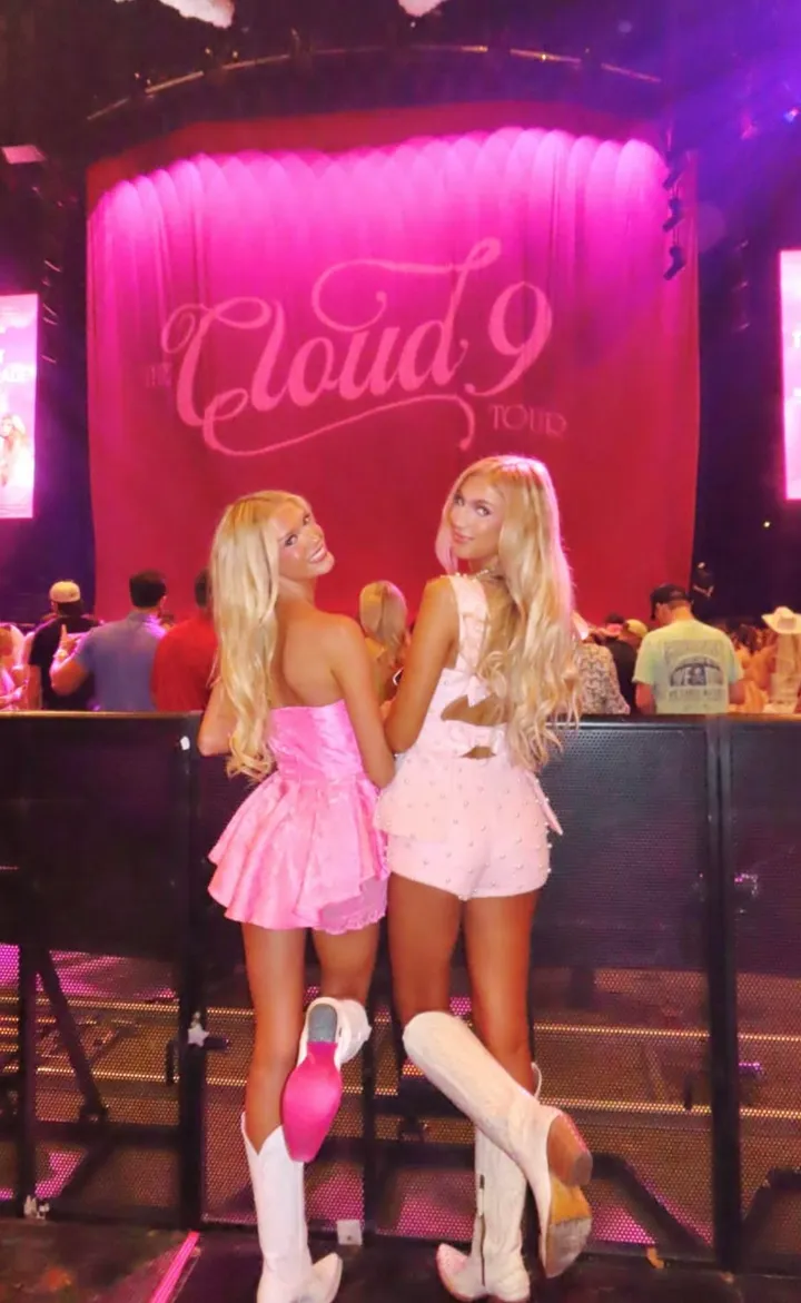 Blondes (image 1 of 2)