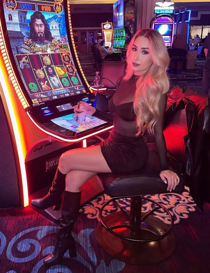Vegas (image 1 of 4)