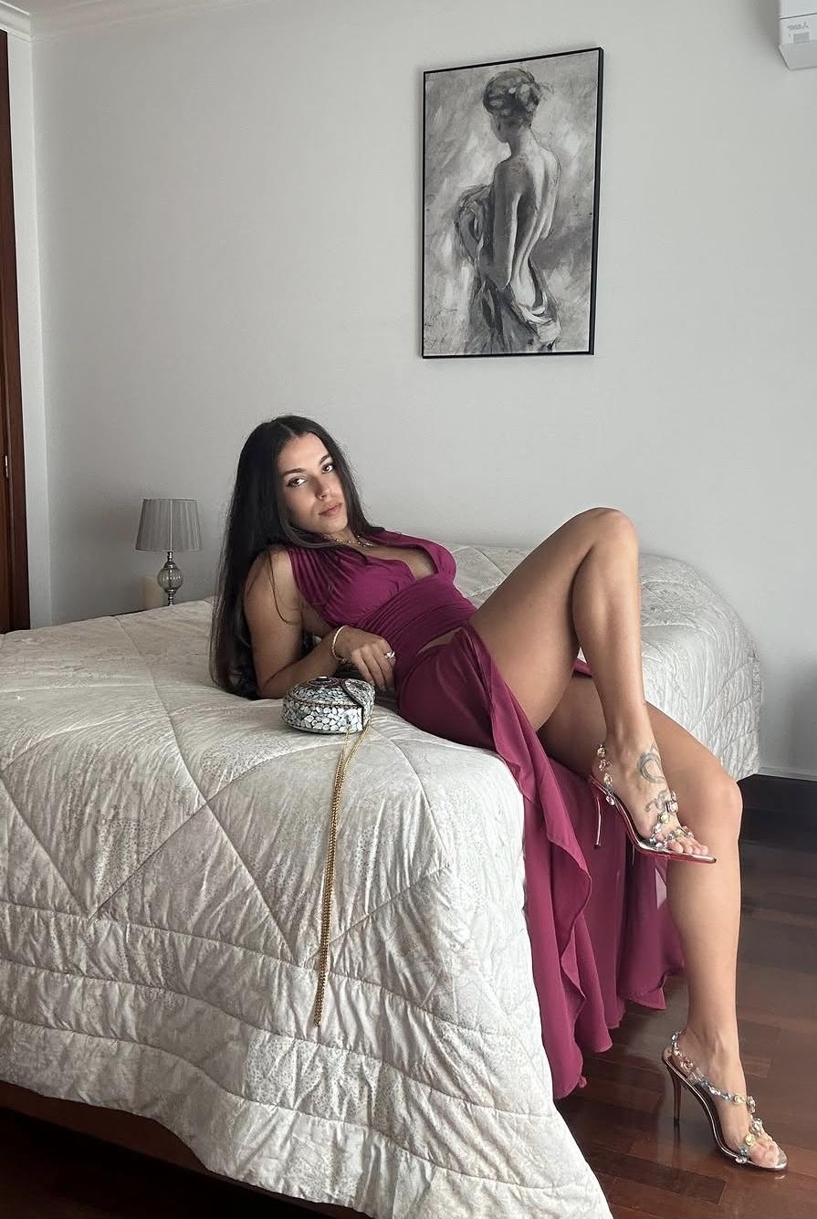 Sexy (image 2 of 5)