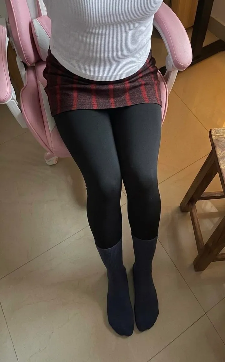 Bound tight in a tiny skirt and tights… completely at your mercy (image 6 of 6)