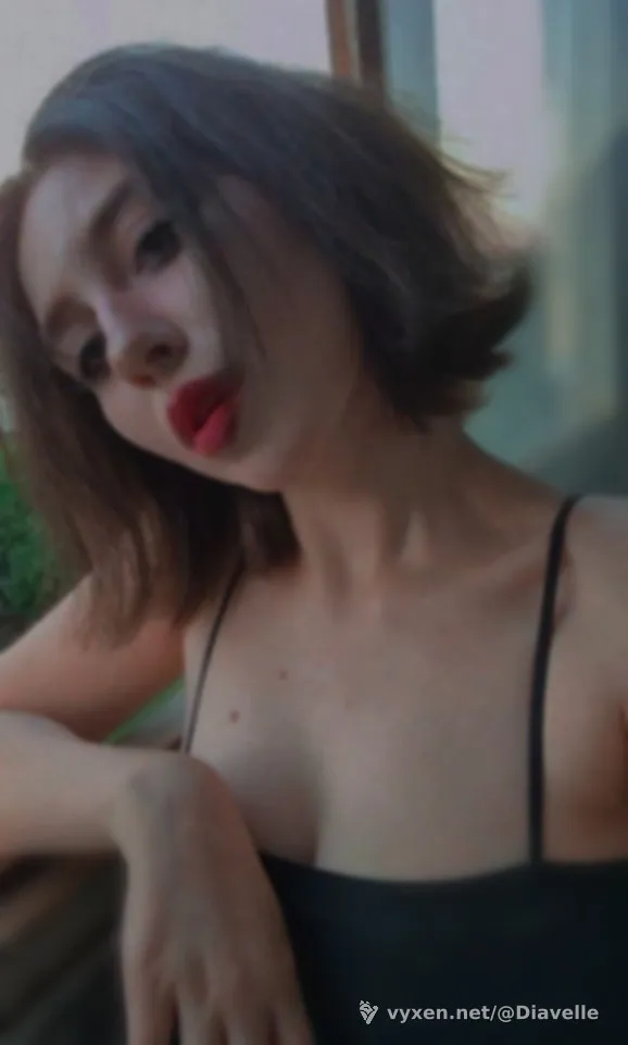I publish for free, but I welcome tips ^^
FREE Onlyfans - Diavelle
https://onlyfans.com/diavelle