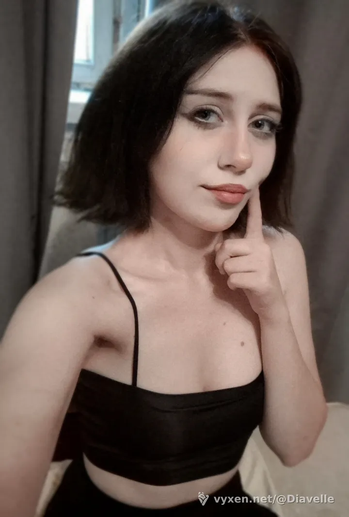 I publish for free, but I welcome tips ^^
FREE Onlyfans - Diavelle
https://onlyfans.com/diavelle