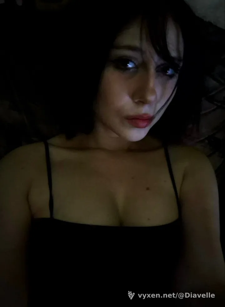 I publish for free, but I welcome tips ^^
FREE Onlyfans - Diavelle
https://onlyfans.com/diavelle