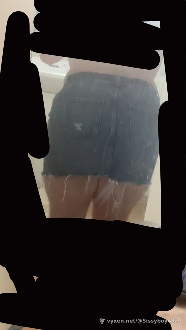 Hey new sissy here looking for a mistress or other sissies to talk to and experience with (image 2 of 2)