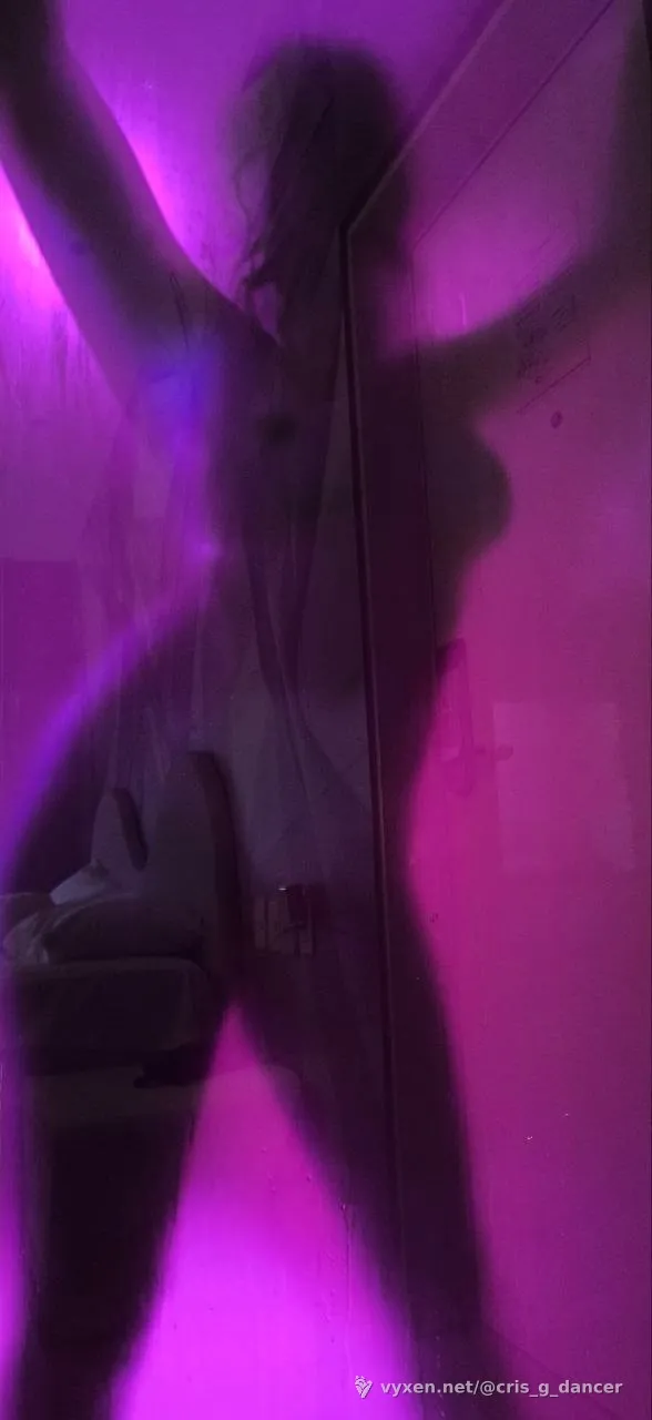 Post on Vyxen (image 1 of 2)
