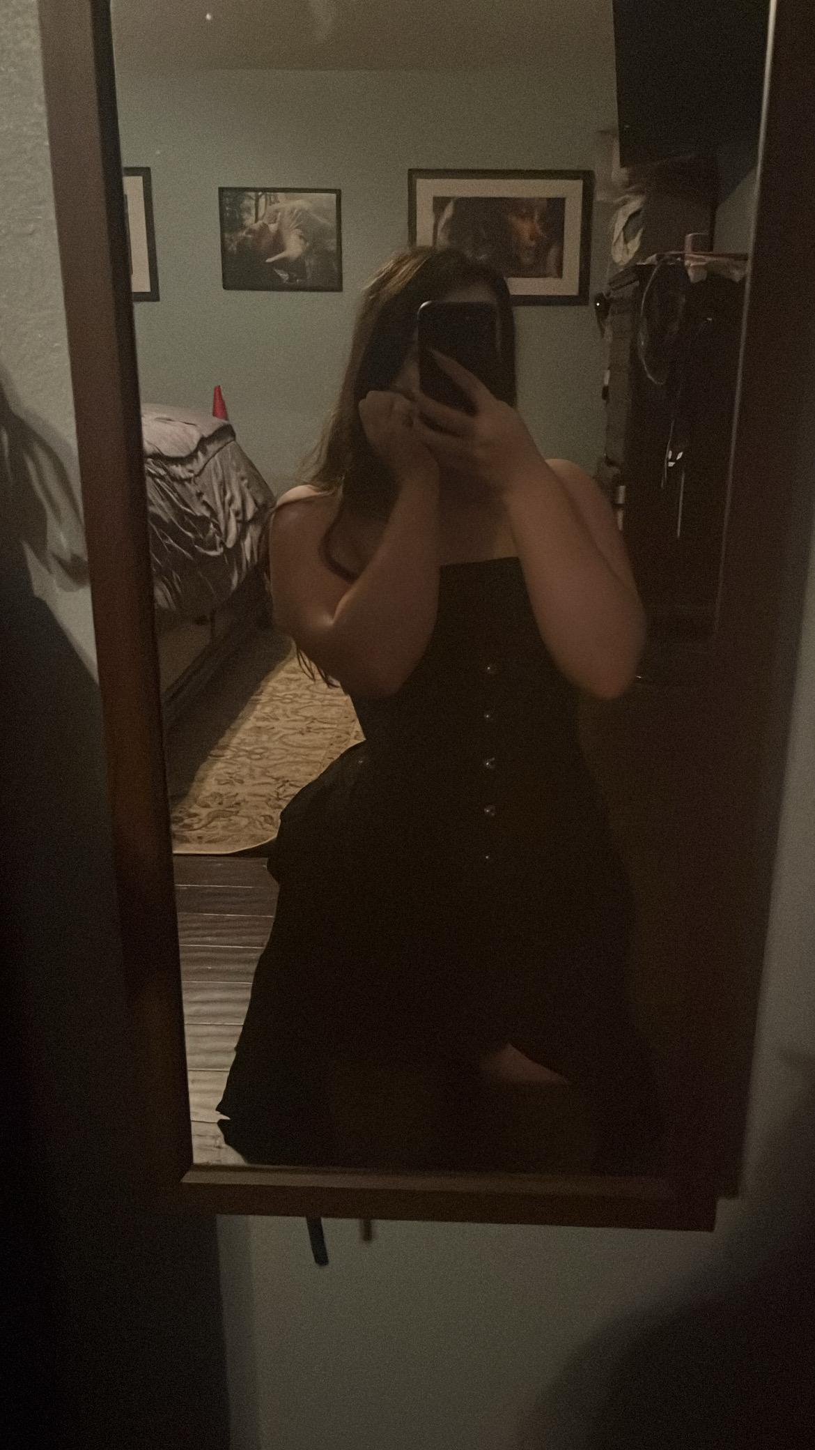 I’ve been a desperate slut lately~ Would you satisfy yourself with my body? 🥺 (image 9 of 9)