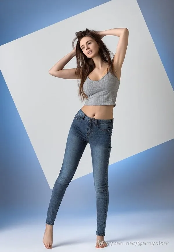 Flashing her tits (image 1 of 15)